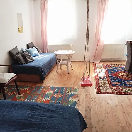 Apartment Mit 1 Schlafzimmer In Altstadthaus Sankt Veit an der Glan Buitenkant foto
