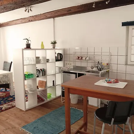Apartment Mit 1 Schlafzimmer In Altstadthaus Sankt Veit an der Glan Buitenkant foto