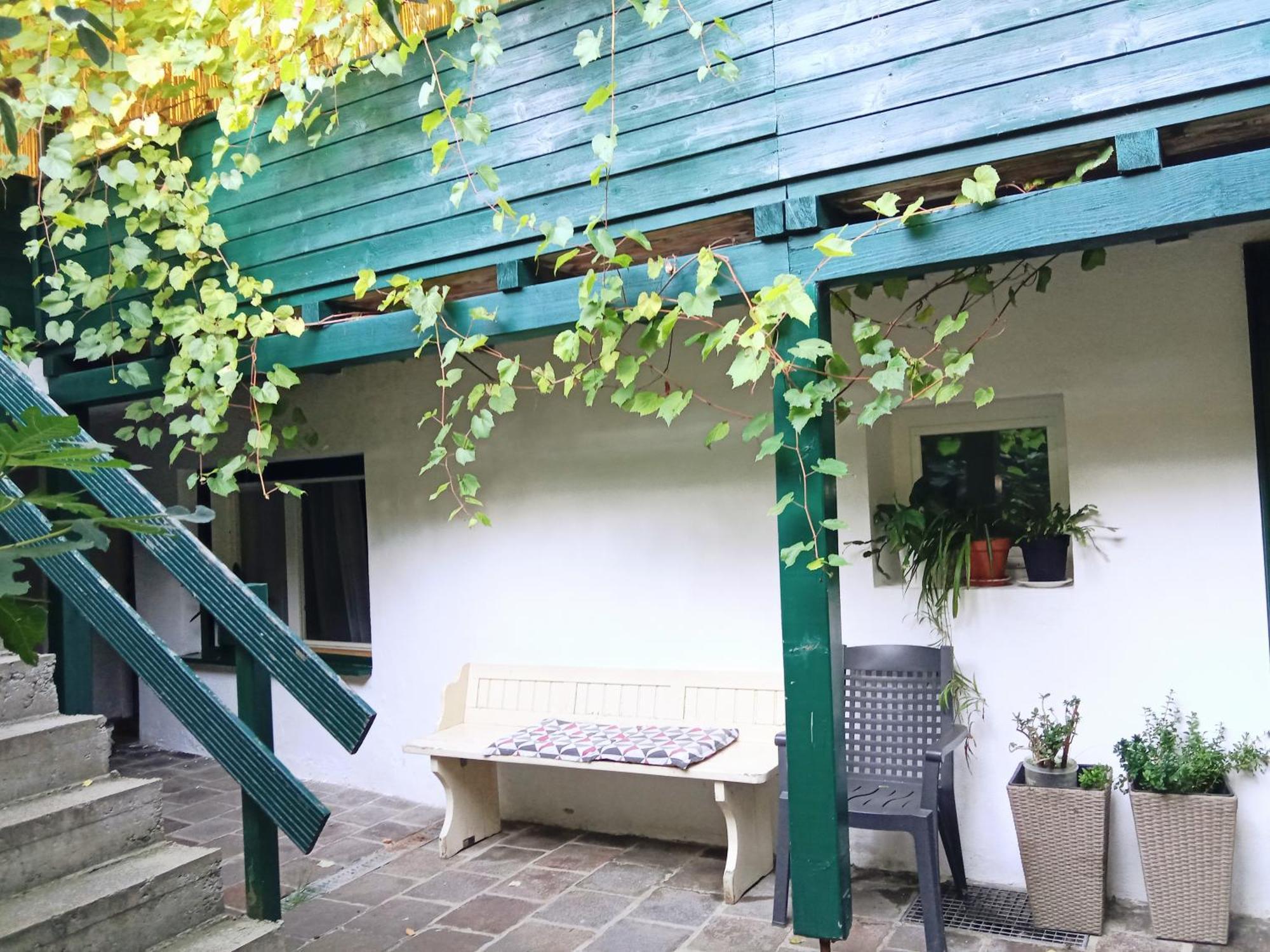 Mit 1 Schlafzimmer In Altstadthaus Appartement